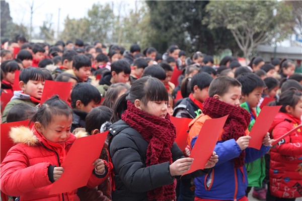 3孩子们齐读《少年中国说》.jpg