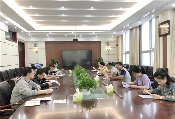 1郑州市电子信息工程学校召开青年教师培训会.jpg